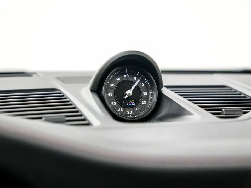 2024 Porsche 992 Carrera 4S - Image 25 of 31