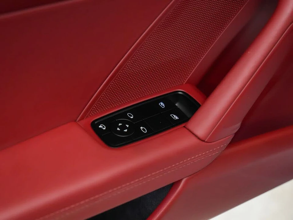 2024 Porsche 992 Carrera 4S - Image 19 of 31