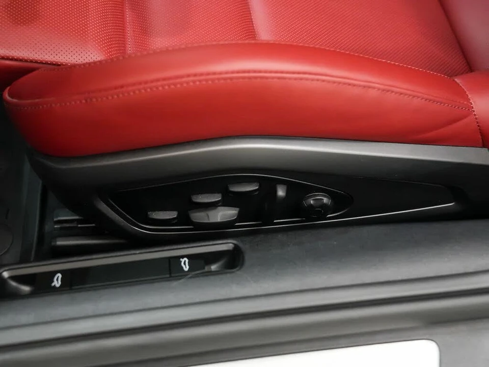 2024 Porsche 992 Carrera 4S - Image 20 of 31