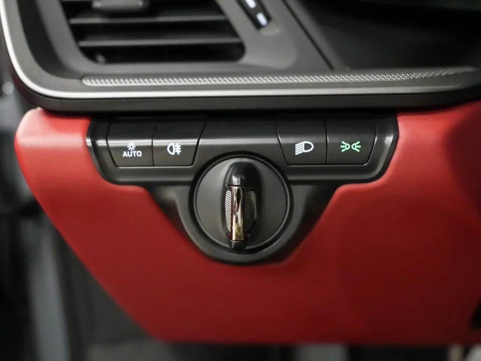 2024 Porsche 992 Carrera 4S - Image 21 of 31