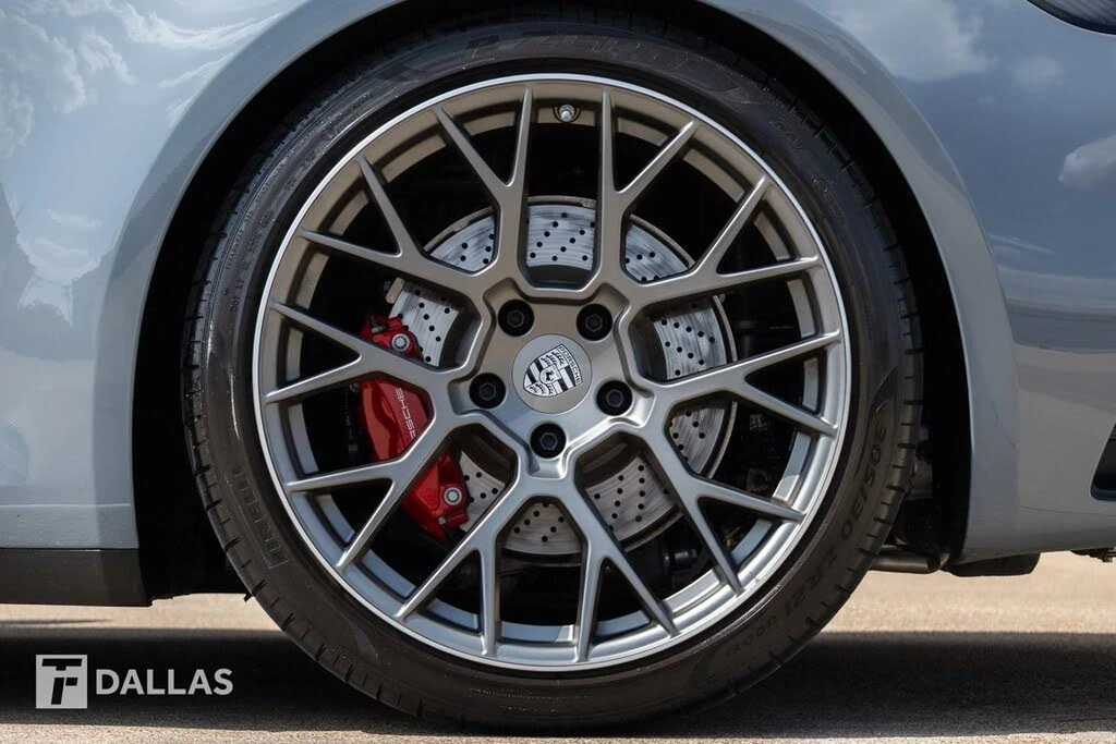 2024 Porsche 992 Carrera 4S - Image 9 of 31
