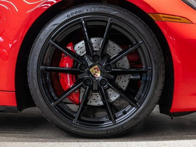 2024 Porsche 992 Carrera 4S - Image 19 of 31