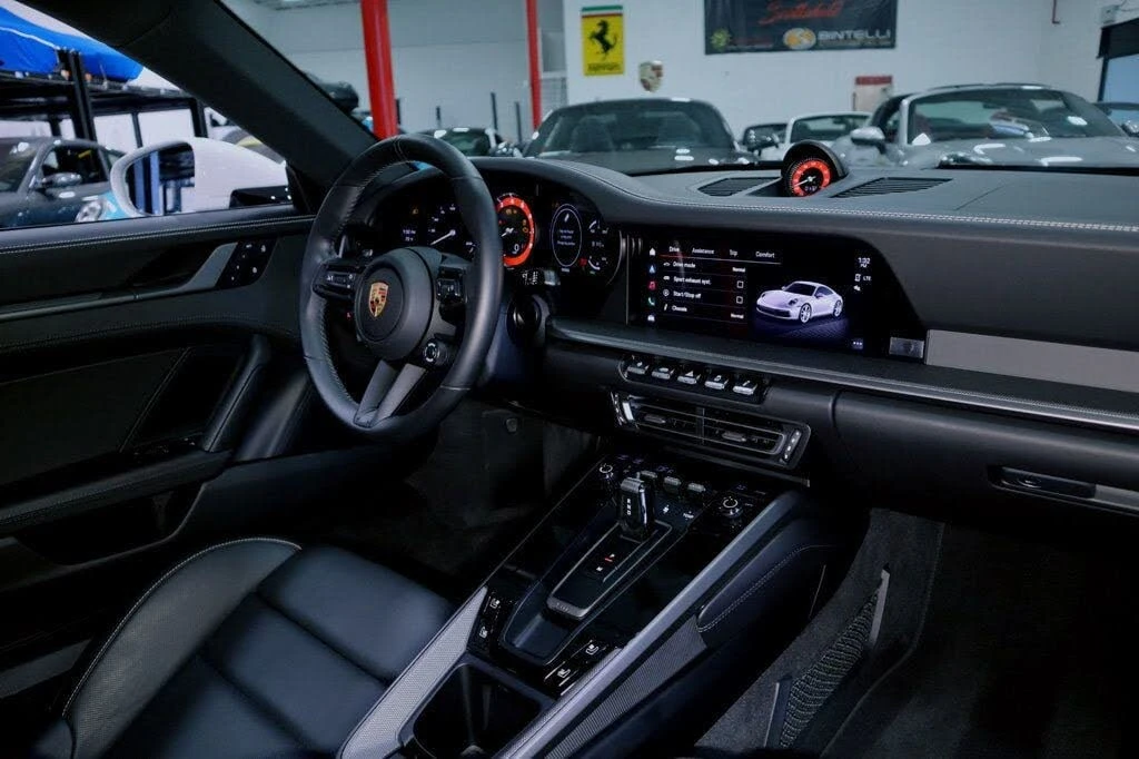 2024 Porsche 992 Carrera 4S - Image 29 of 31
