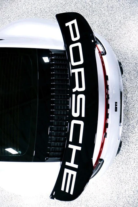 2024 Porsche 992 Carrera 4S - Image 15 of 31