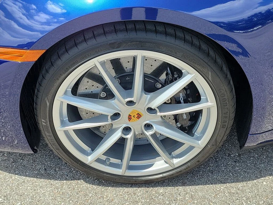 2024 Porsche 992 Carrera 4S - Image 12 of 31