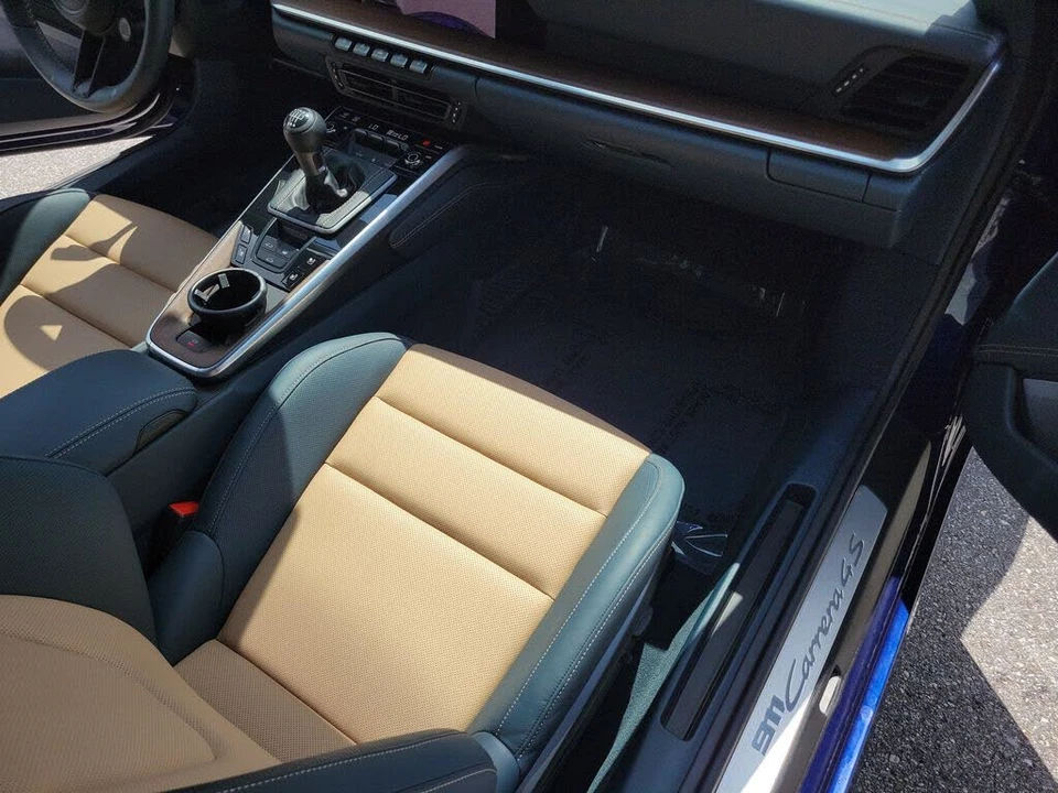 2024 Porsche 992 Carrera 4S - Image 18 of 31