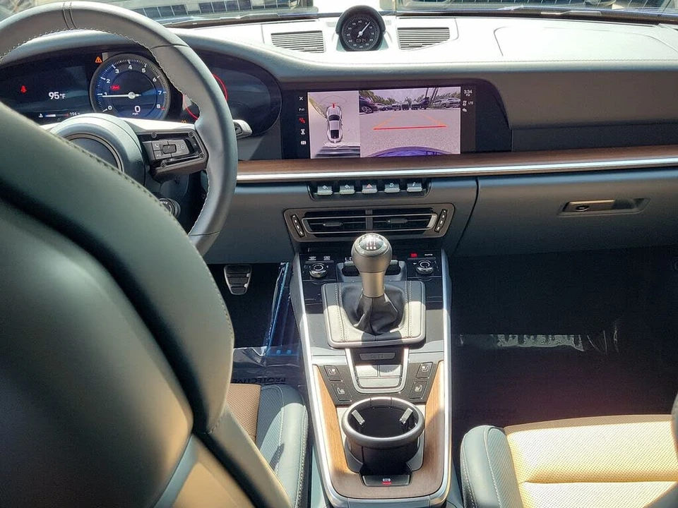 2024 Porsche 992 Carrera 4S - Image 22 of 31