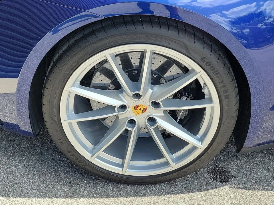 2024 Porsche 992 Carrera 4S - Image 14 of 31