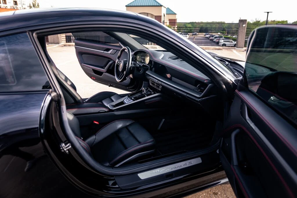 2024 Porsche 992 Carrera 4S - Image 20 of 31