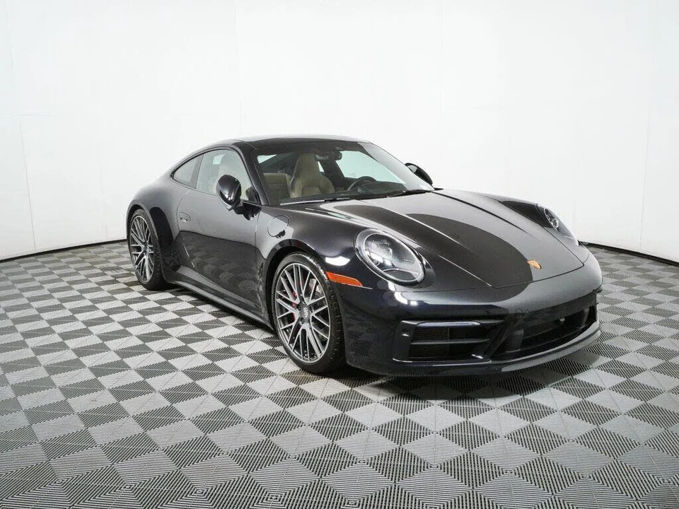 2024 Porsche 992 Carrera 4S - Image 24 of 31