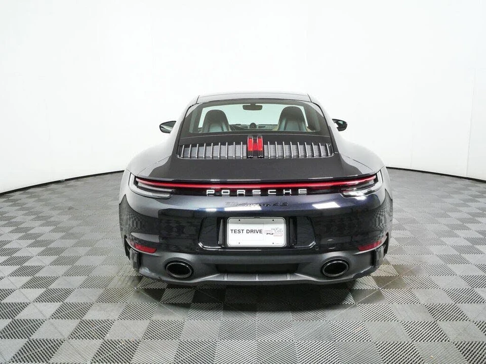 2024 Porsche 992 Carrera 4S - Image 27 of 31