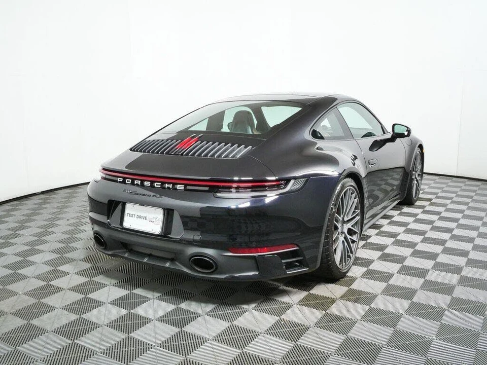 2024 Porsche 992 Carrera 4S - Image 26 of 31