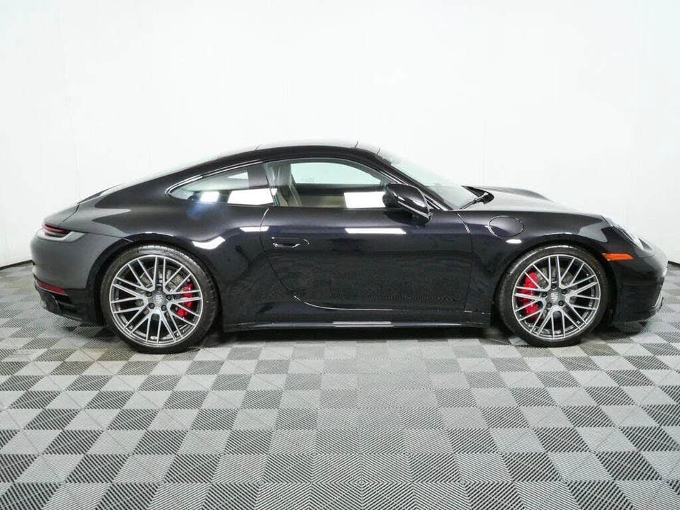 2024 Porsche 992 Carrera 4S - Image 25 of 31