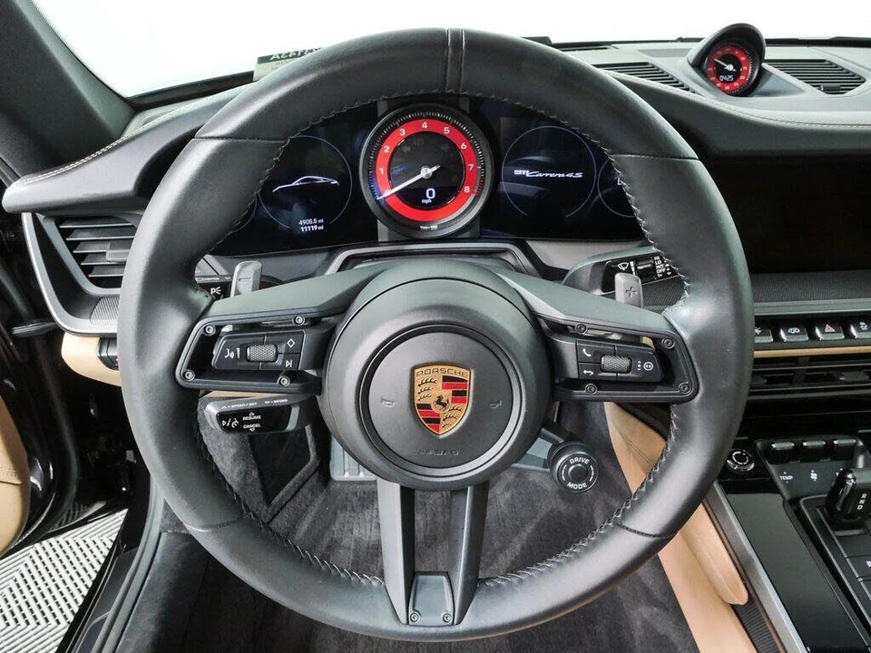 2024 Porsche 992 Carrera 4S - Image 9 of 31