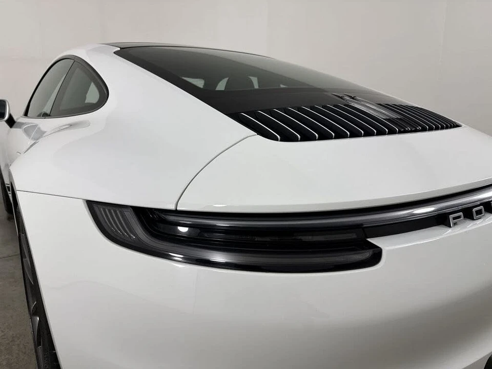2024 Porsche 992 Carrera 4S - Image 17 of 31