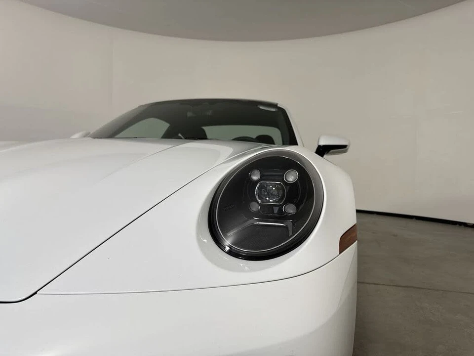 2024 Porsche 992 Carrera 4S - Image 11 of 31