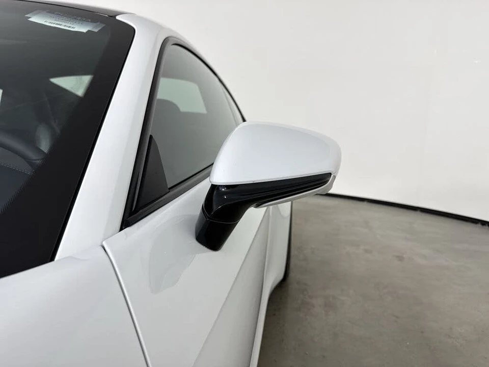 2024 Porsche 992 Carrera 4S - Image 12 of 31