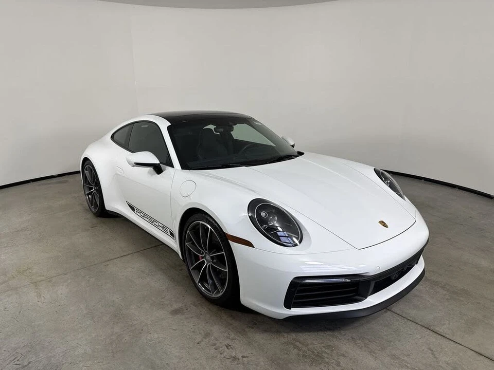 2024 Porsche 992 Carrera 4S - Image 9 of 31