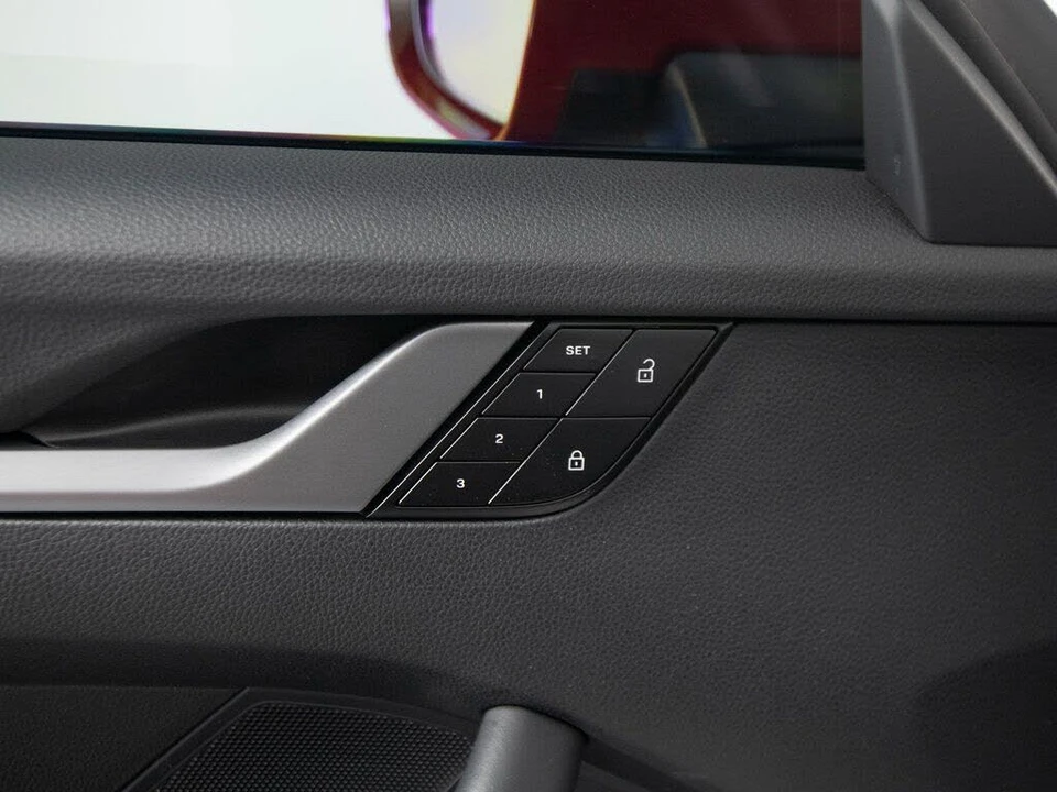 2024 Porsche 992 Carrera 4S - Image 19 of 31