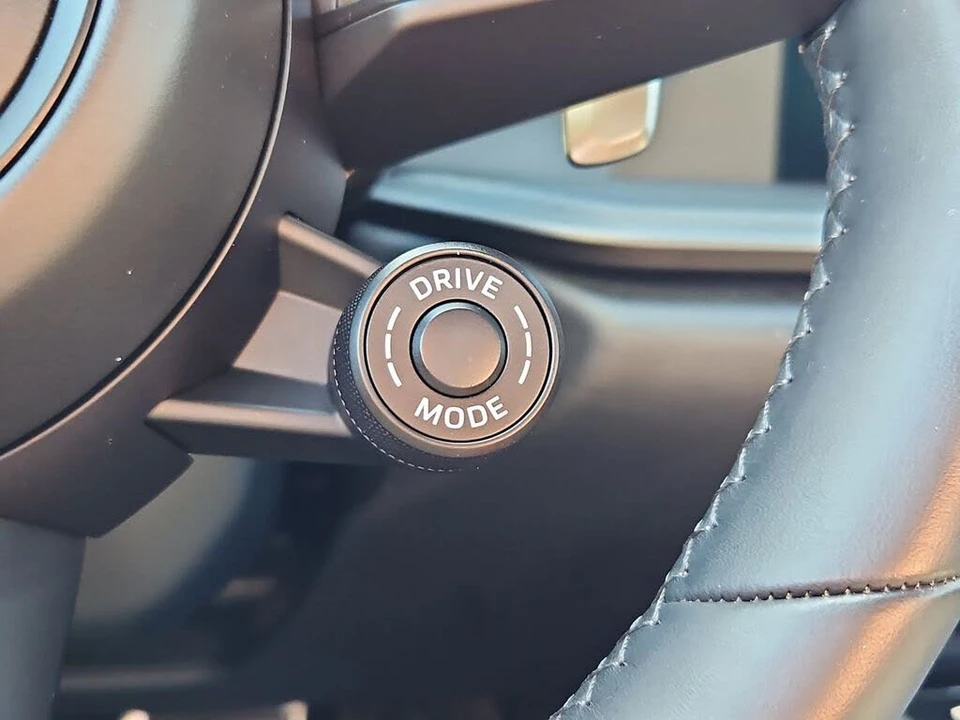 2024 Porsche 992 Carrera 4S - Image 18 of 31