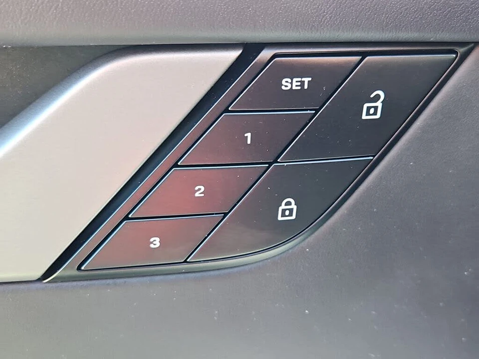 2024 Porsche 992 Carrera 4S - Image 22 of 31