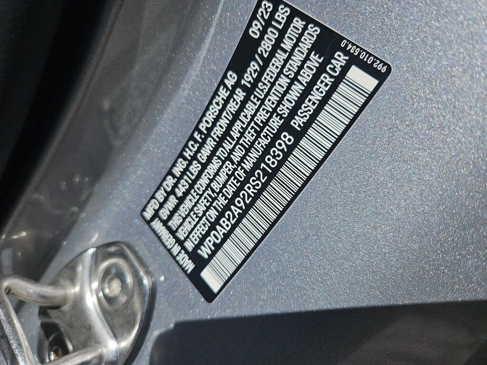 2024 Porsche 992 Carrera 4S - Image 14 of 31