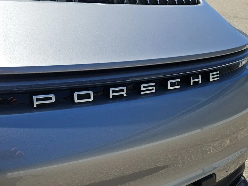 2024 Porsche 992 Carrera 4S - Image 12 of 31