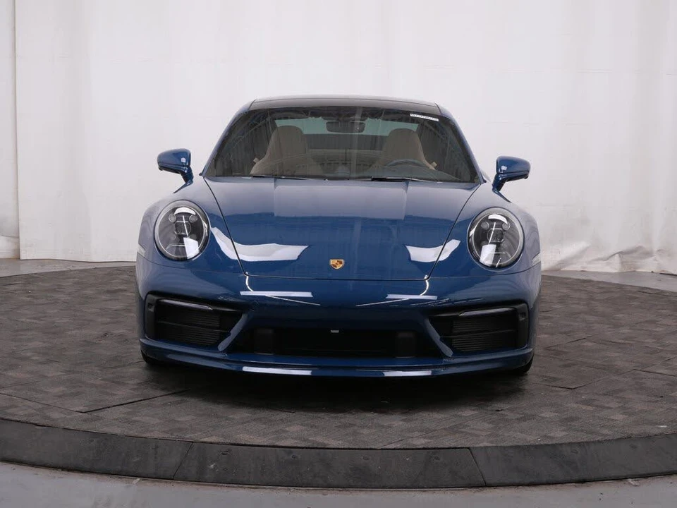 2024 Porsche 992 Carrera 4S - Image 10 of 27