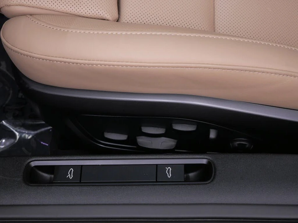 2024 Porsche 992 Carrera 4S - Image 12 of 27