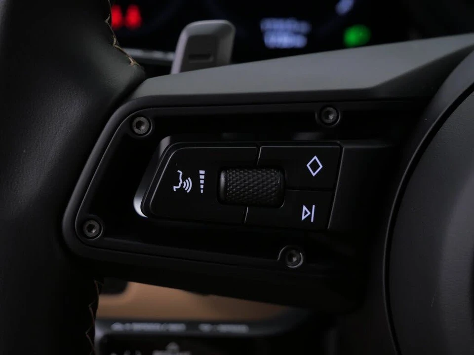 2024 Porsche 992 Carrera 4S - Image 18 of 27