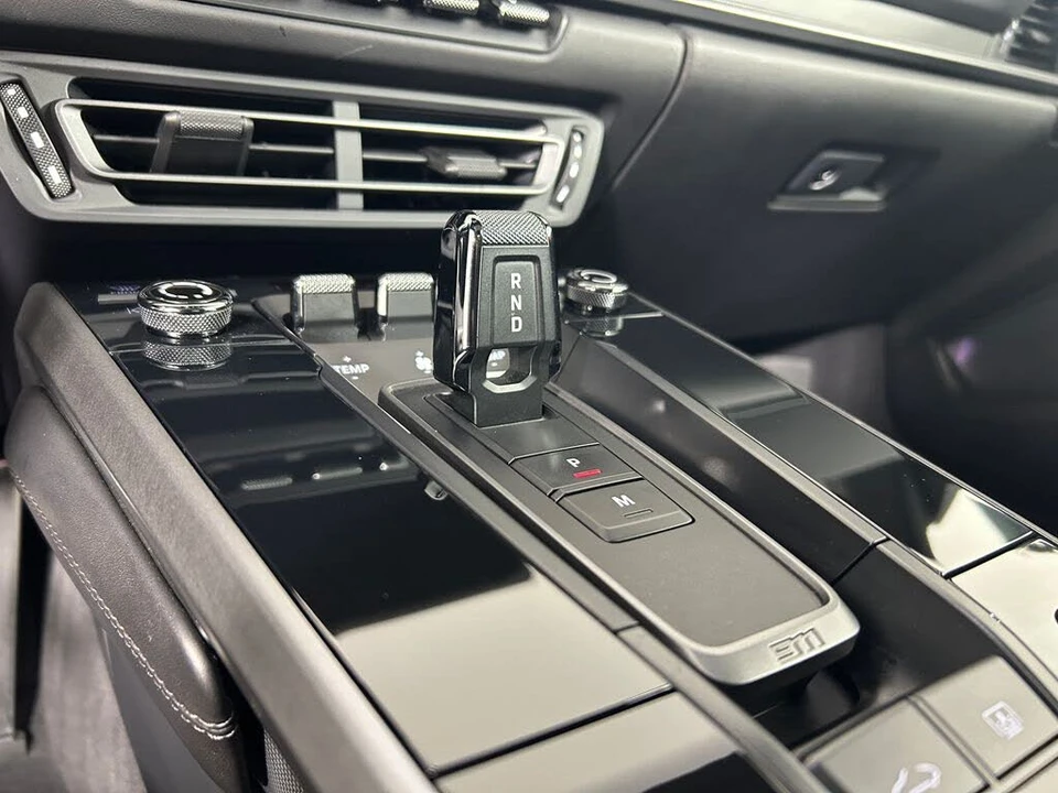 2024 Porsche 992 Carrera 4S - Image 22 of 31