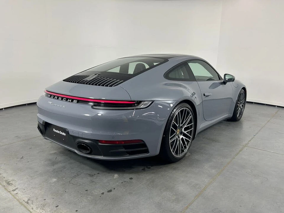2024 Porsche 992 Carrera 4S - Image 7 of 31