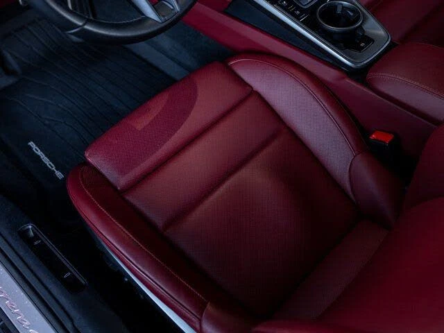 2024 Porsche 992 Carrera 4S - Image 25 of 31
