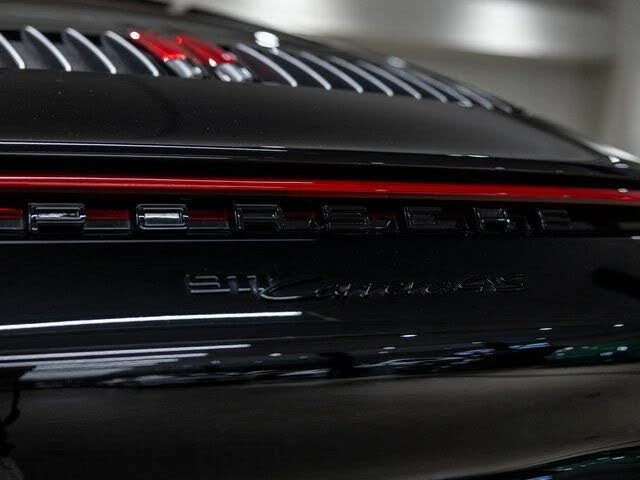 2024 Porsche 992 Carrera 4S - Image 20 of 31