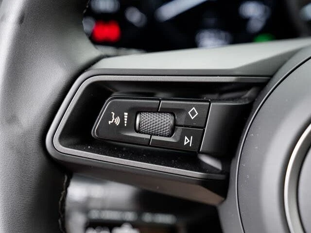 2024 Porsche 992 Carrera 4S - Image 13 of 31