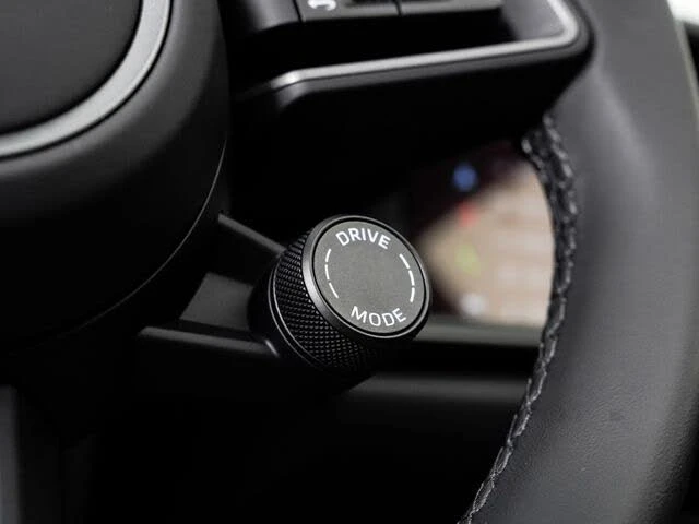 2024 Porsche 992 Carrera 4S - Image 15 of 31