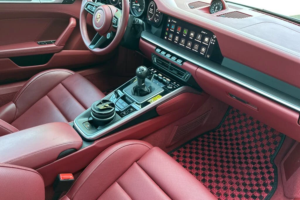 2024 Porsche 992 Carrera 4S - Image 17 of 31