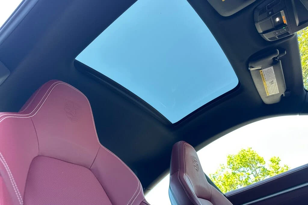 2024 Porsche 992 Carrera 4S - Image 18 of 31