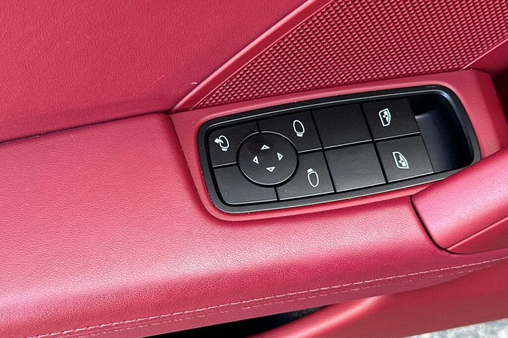 2024 Porsche 992 Carrera 4S - Image 13 of 31