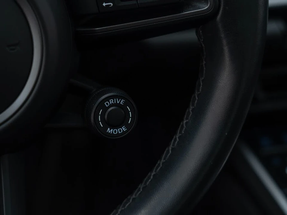 2024 Porsche 992 Carrera 4S - Image 28 of 31