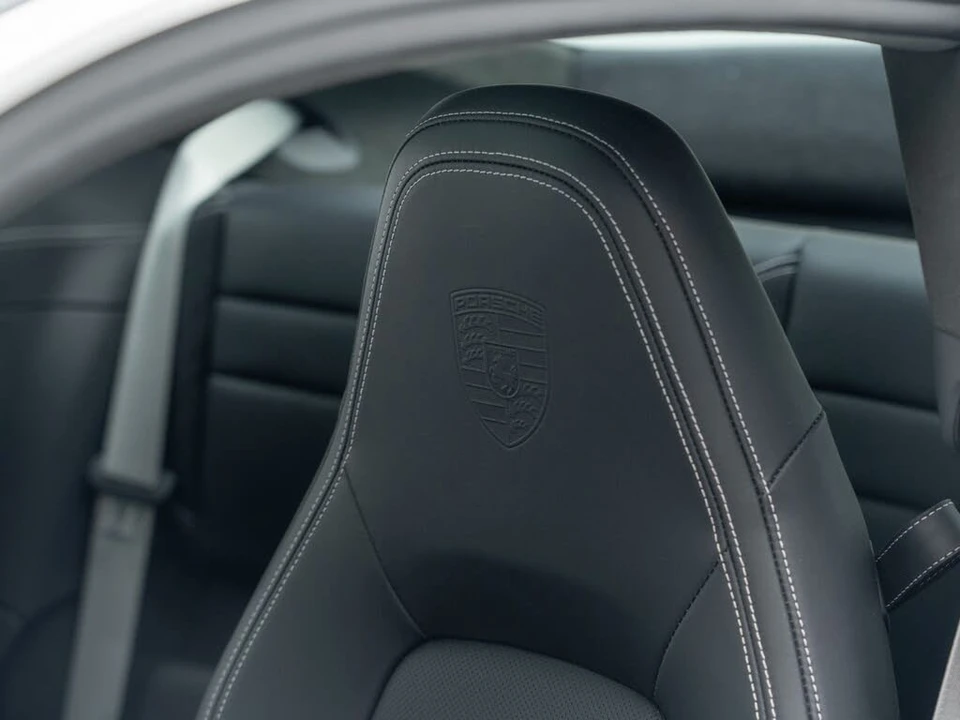 2024 Porsche 992 Carrera 4S - Image 18 of 31