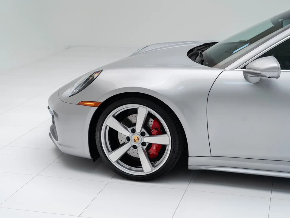 2024 Porsche 992 Carrera 4S - Image 11 of 31