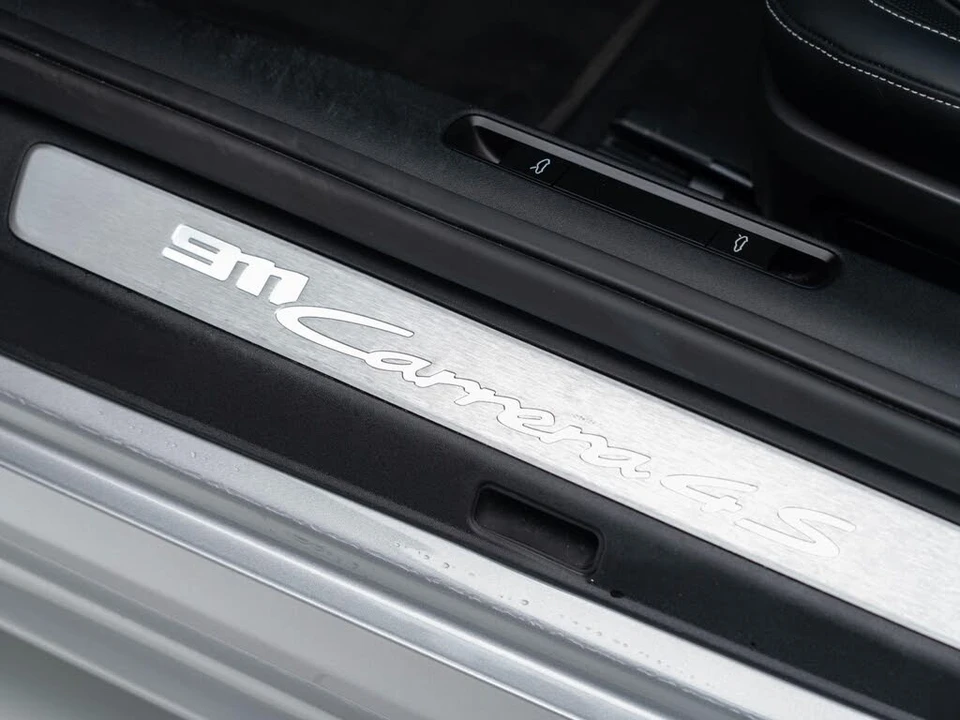 2024 Porsche 992 Carrera 4S - Image 14 of 31