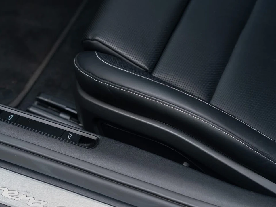 2024 Porsche 992 Carrera 4S - Image 15 of 31
