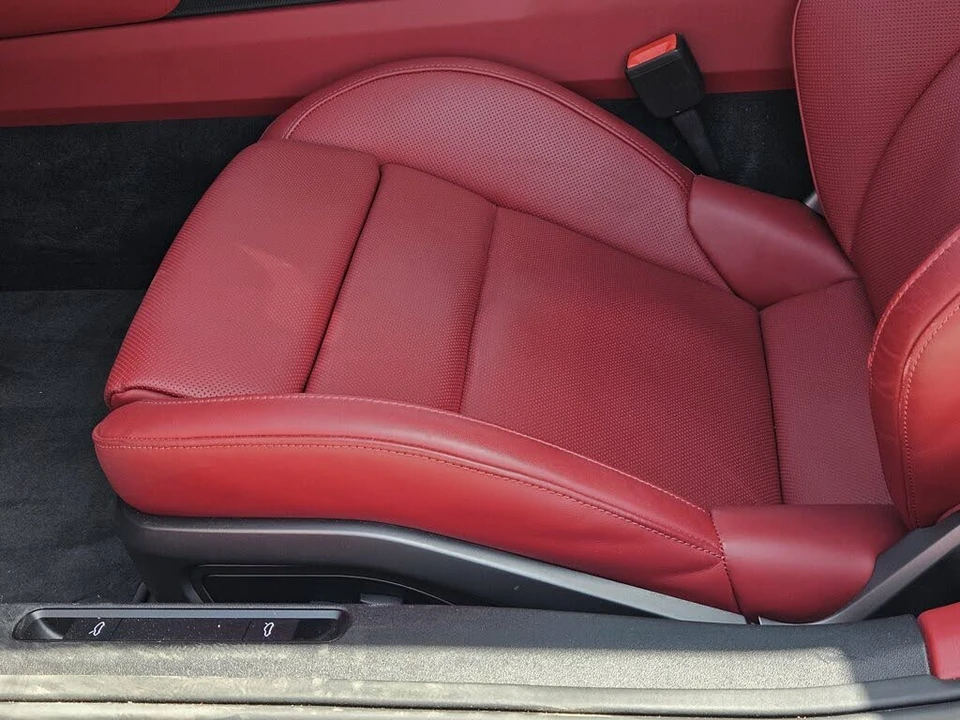 2024 Porsche 992 Carrera 4S - Image 24 of 31