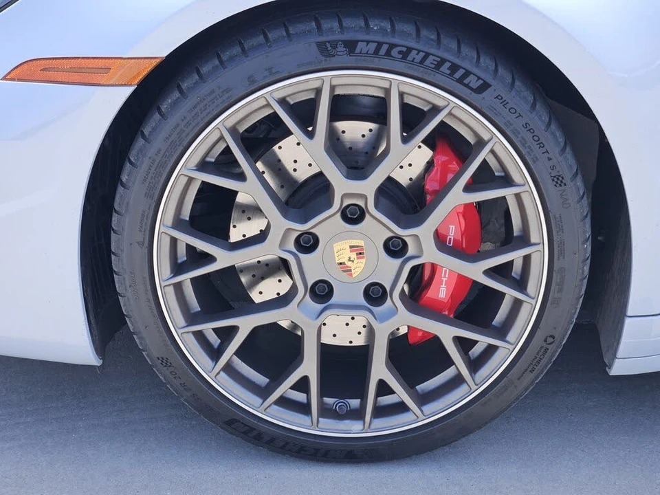 2024 Porsche 992 Carrera 4S - Image 14 of 31