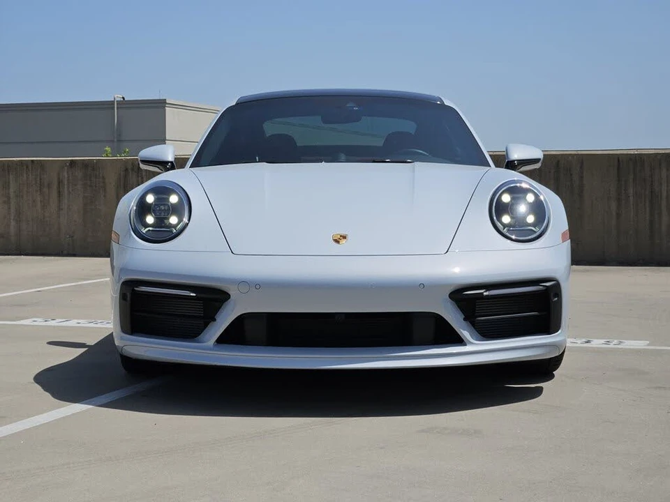 2024 Porsche 992 Carrera 4S - Image 11 of 31