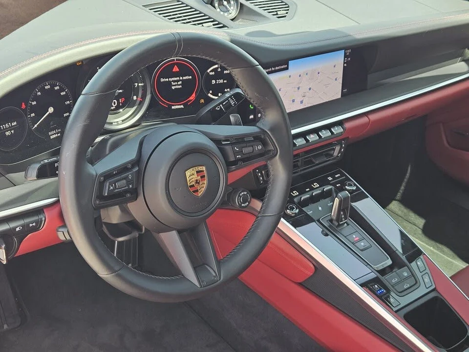 2024 Porsche 992 Carrera 4S - Image 25 of 31
