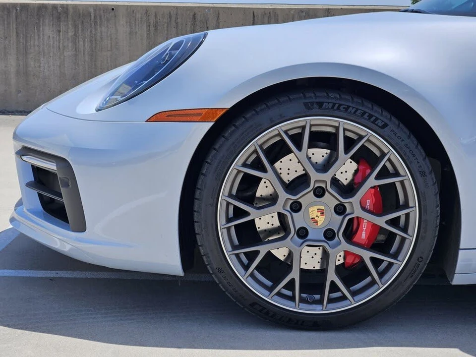 2024 Porsche 992 Carrera 4S - Image 13 of 31
