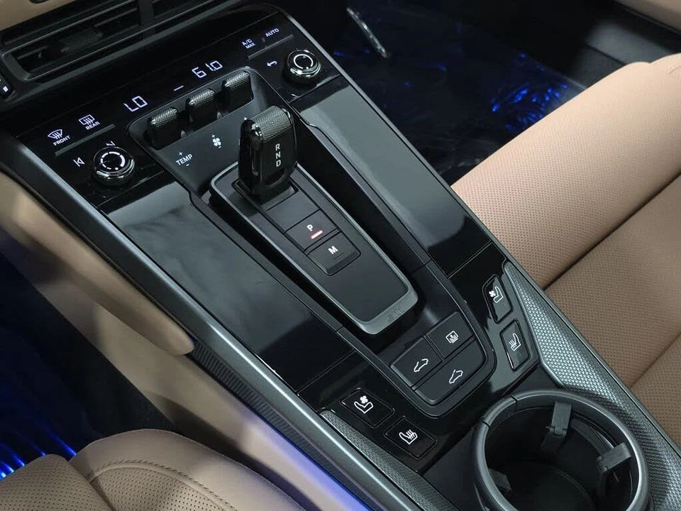 2024 Porsche 992 Carrera 4S - Image 20 of 31